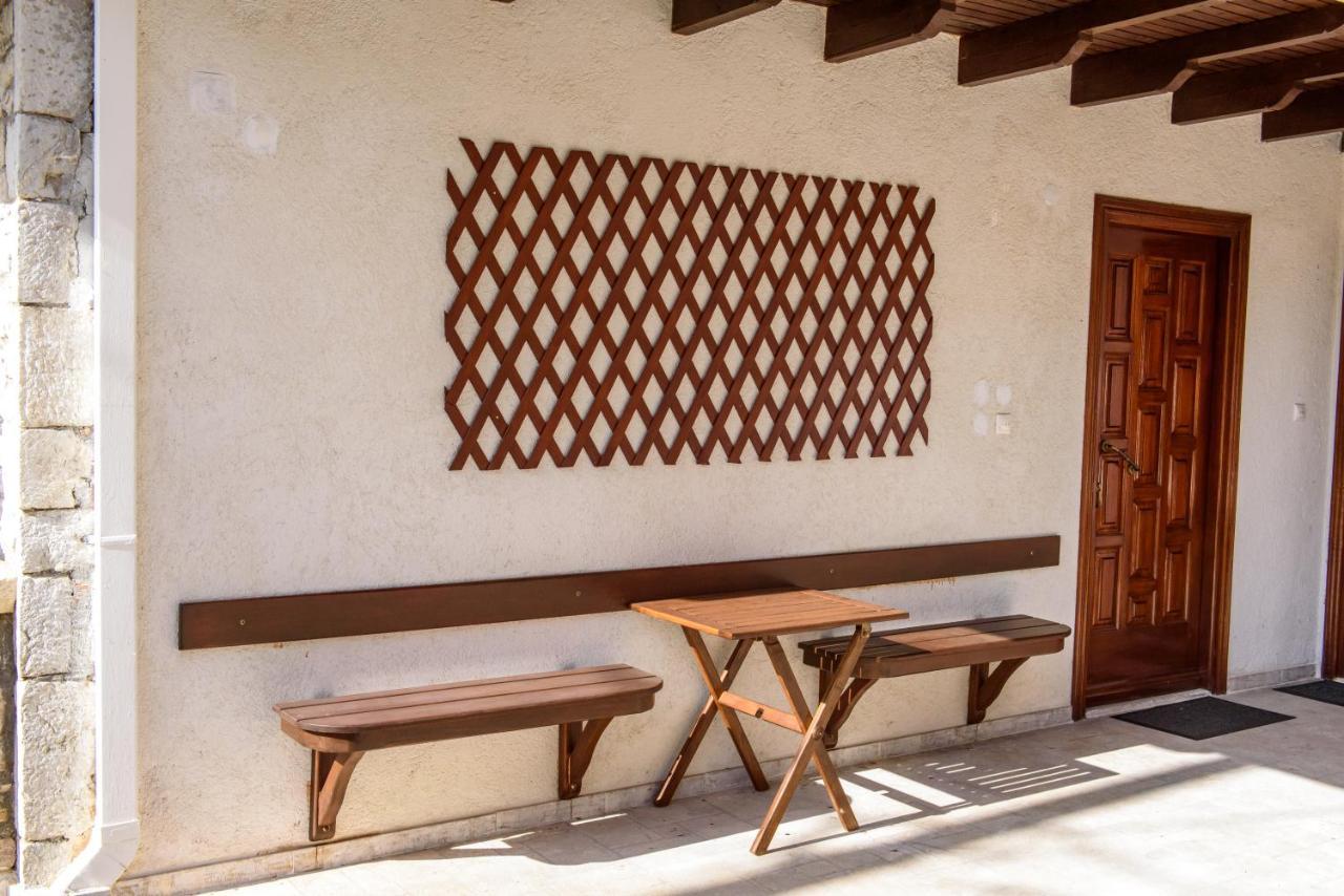 Δημητσανασ Τοποσ Νύμφη Θεισόα Apartment Dimitsana Exterior foto